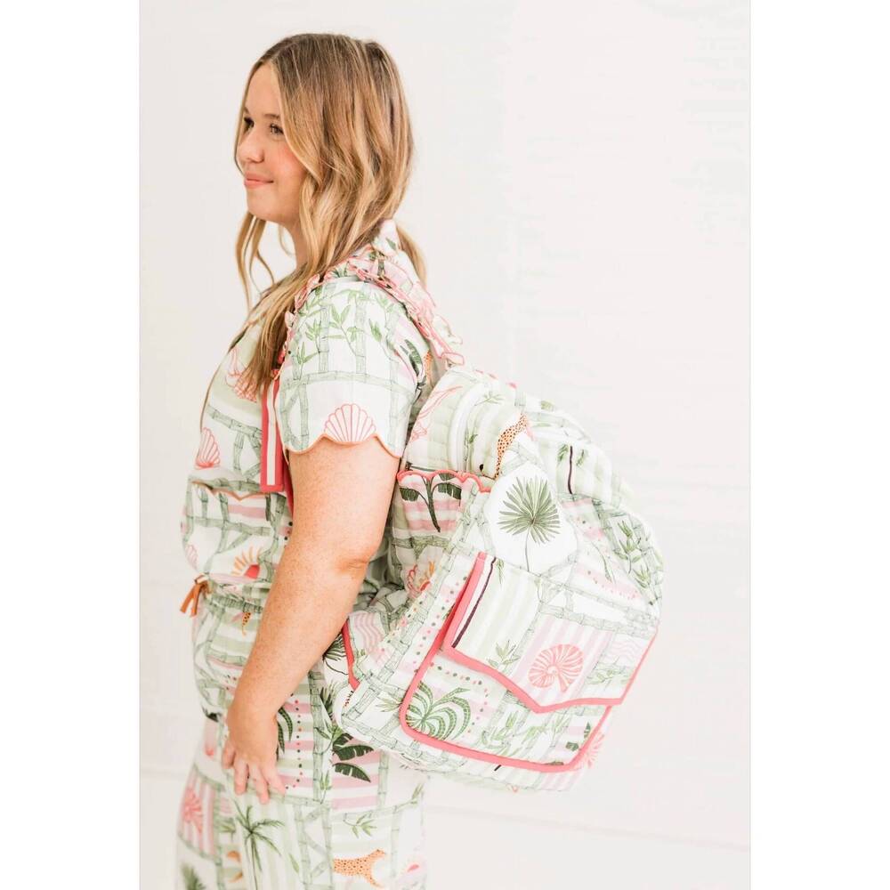 NEW HEART OF GRACE women's quilted backpack in palm postal